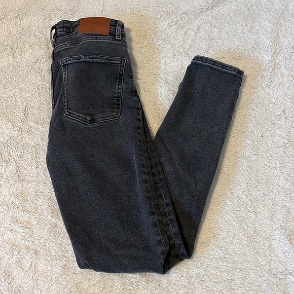 Black high rise Zara jeans - Picture 7 of 7